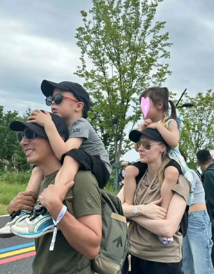 千岛湖露营；网友：像卡车一样带劲冰球突破撒贝宁一家四口开豪华房车(图9)