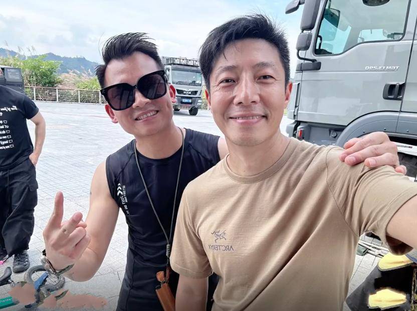 千岛湖露营；网友：像卡车一样带劲冰球突破撒贝宁一家四口开豪华房车(图11)